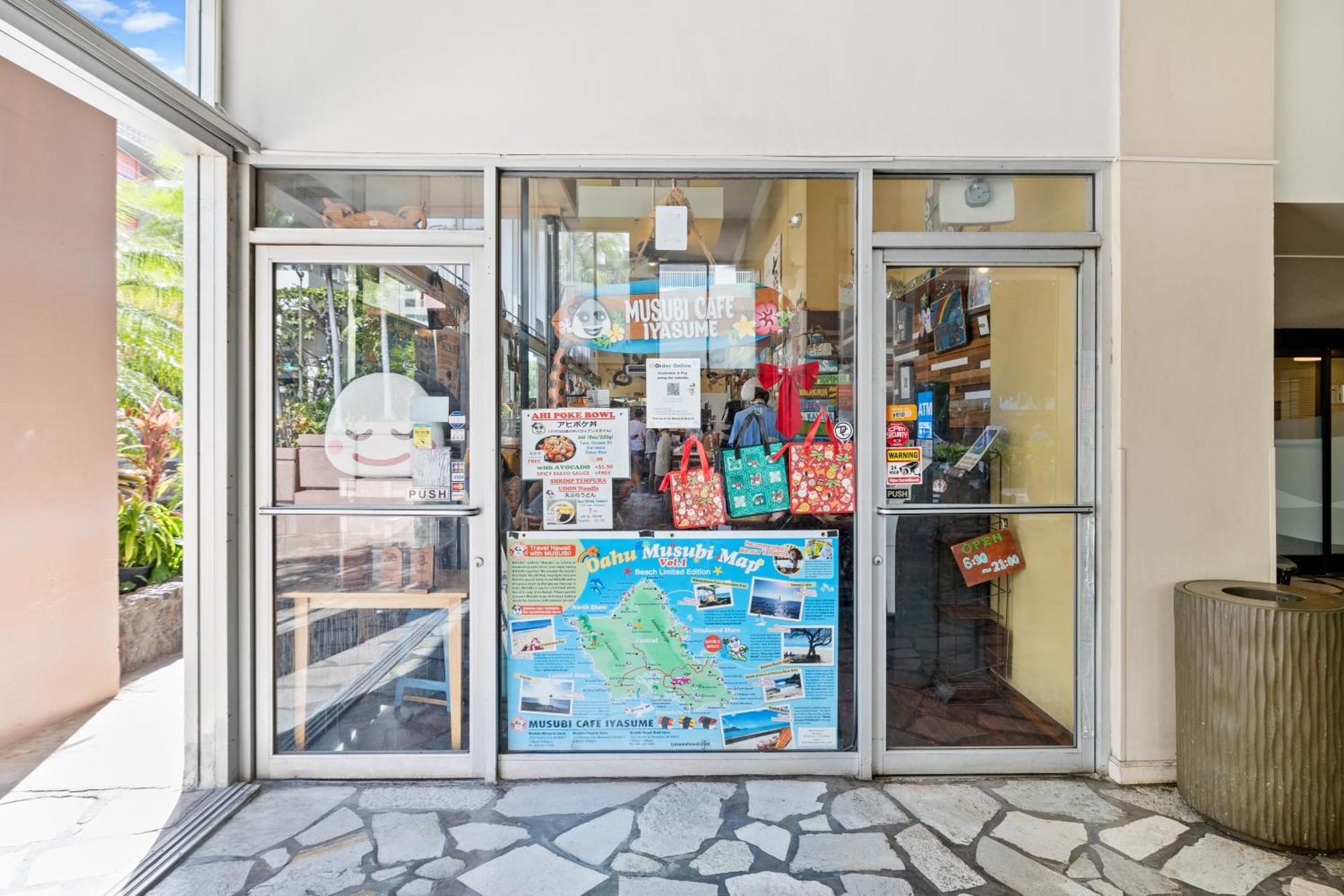 Steps To Waikiki Beach! Newly Renovated With 75" Tv Honolulu Exterior photo