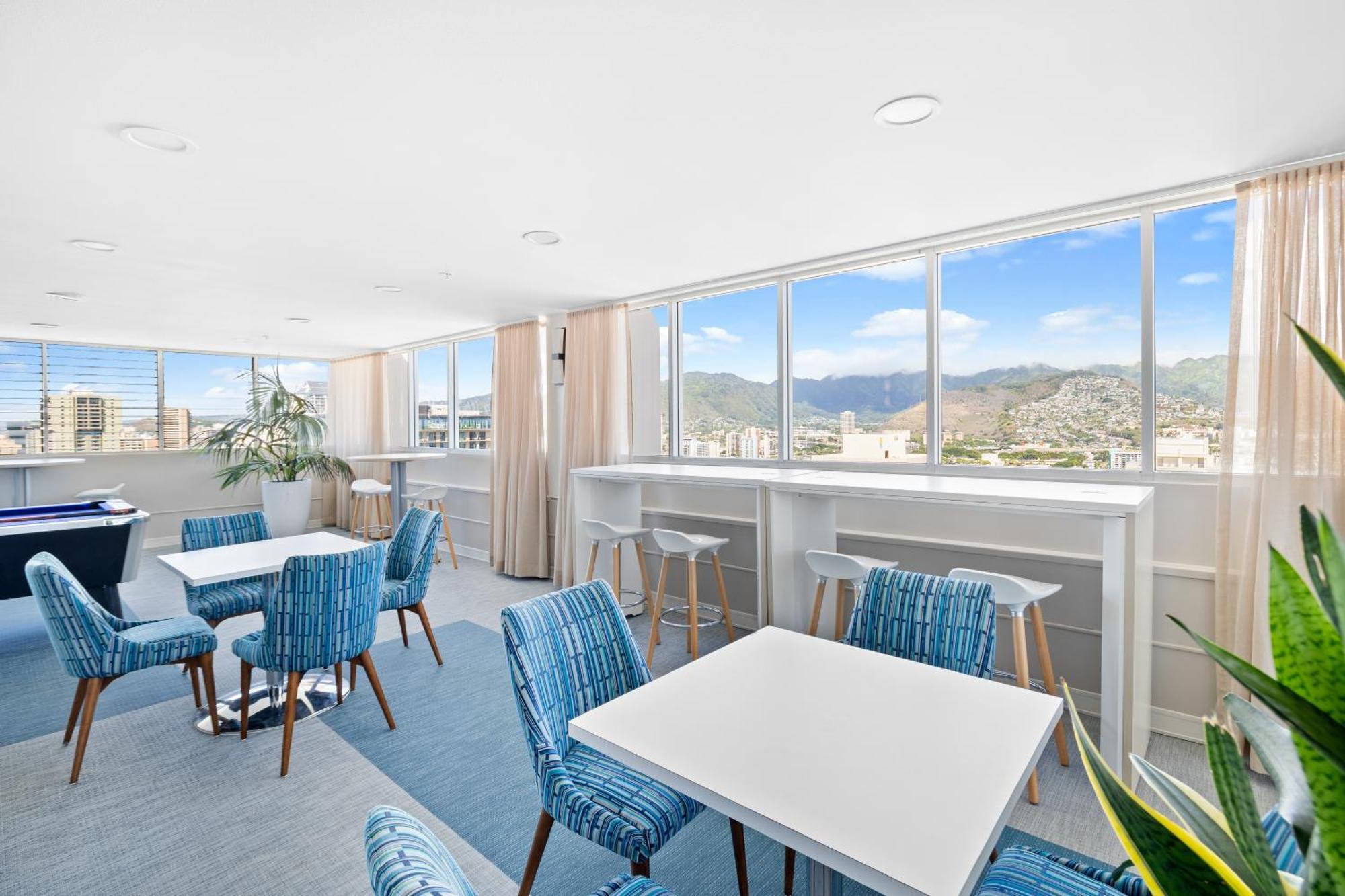 Steps To Waikiki Beach! Newly Renovated With 75" Tv Honolulu Exterior photo