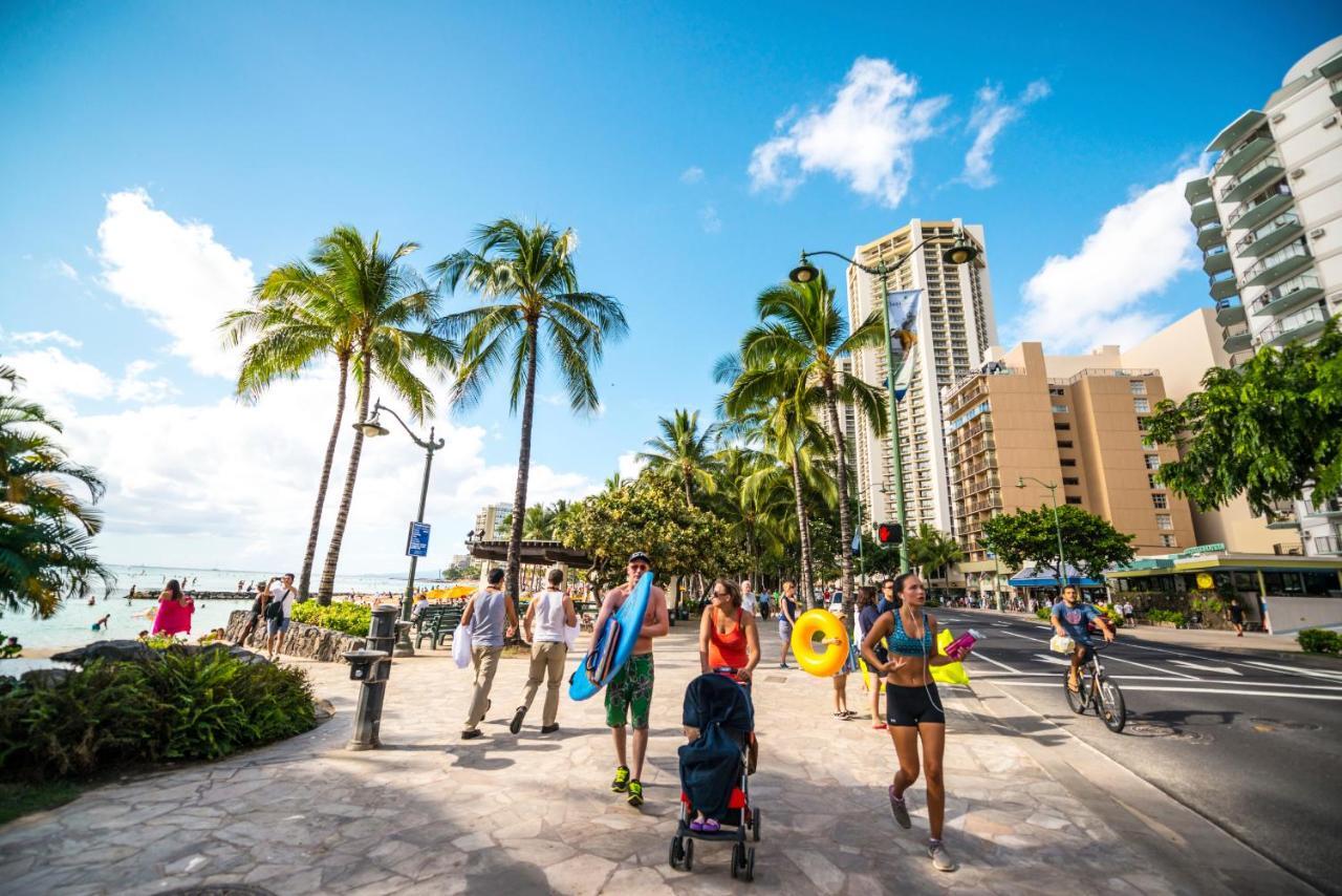 Steps To Waikiki Beach! Newly Renovated With 75" Tv Honolulu Exterior photo
